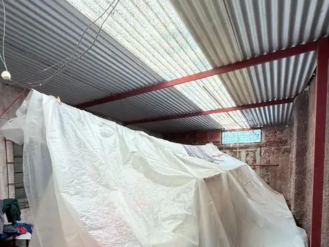 Casa 2 ambientes con 2 baños