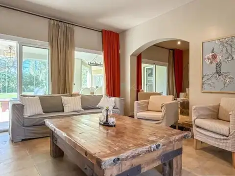Casa en Alquiler de 5 dormitorios