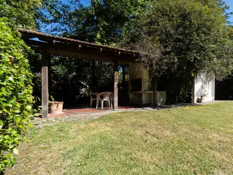 Casa quinta en el barrio El Cortijo, San Miguel.