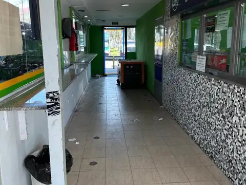 Avenida Hipólito Yrigoyen 2500