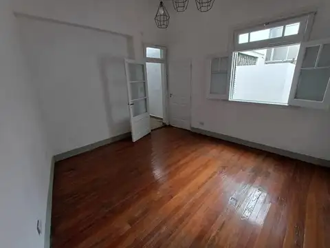 Depto Tipo Casa 2 ambientes con 1 baño