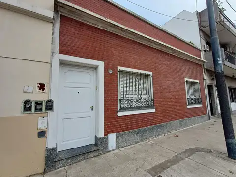 Depto Tipo Casa en Alquiler de 2 ambientes