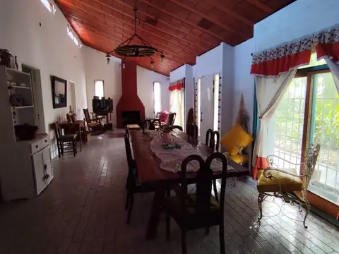 Hermosa casa quinta en venta en Olivera, Lujan