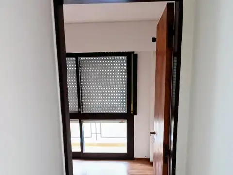 Departamento 6 ambientes con 1 baño