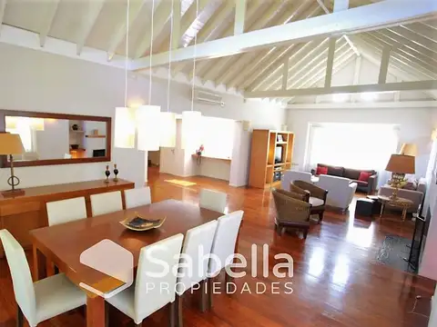 Casa en Venta de 4 dormitorios