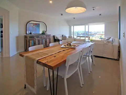 Ruta General Liber Seregni , Piso 3