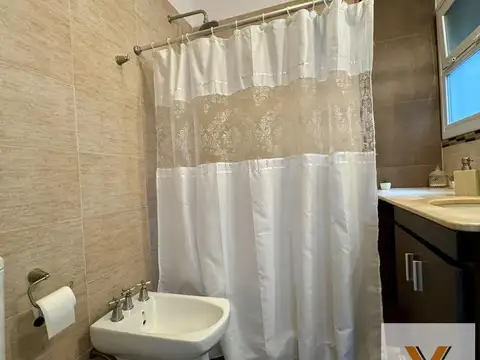 Casa en venta - 4 Dormitorios 2 Baños - Chivilcoy