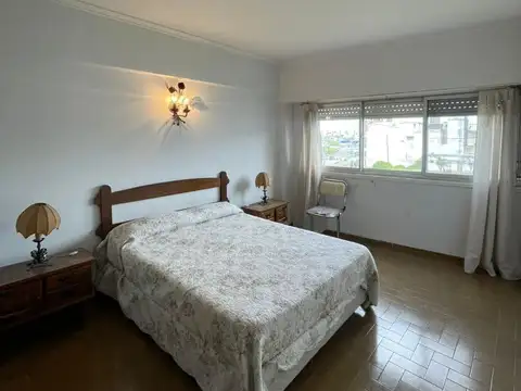 VENTA DEPTO 3 AMB CON ESPACIO DE COCHERA PUNTA MOGOTES!