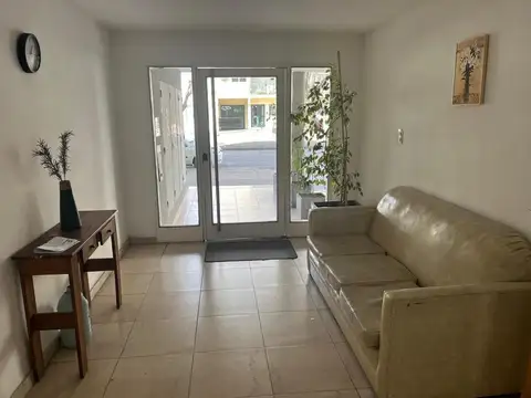 Departamento con cochera en Alquiler