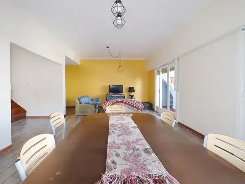 Depto Tipo Casa en Venta de 4 ambientes