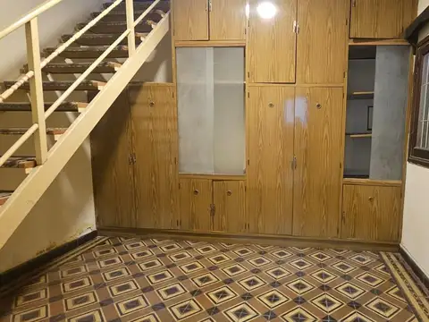 Alquiler Comercial Casa   Monoambiente - Calle Alderete 326 - Neuquén Capital