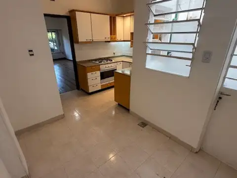 Depto Tipo Casa en Alquiler 65 años