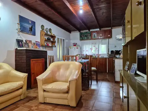 CASA EN CHASCOMUS