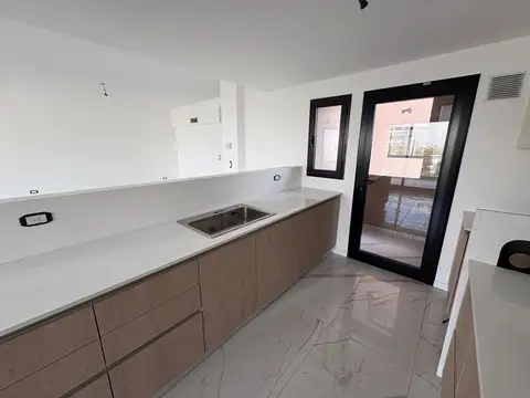 Departamento 4 ambientes con 3 baños