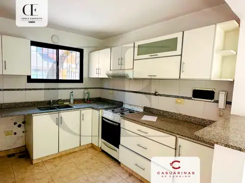 Casa 5 ambientes con 1 baño