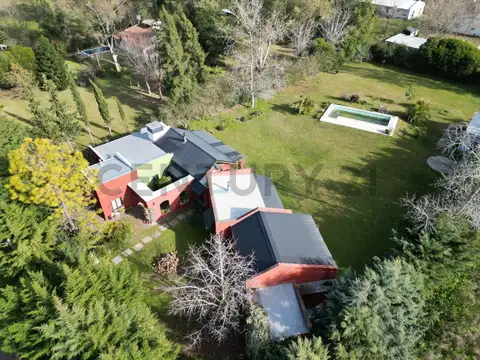 Casa de 3 Dormitorios - Arana Calle 633 e/ 13 y 14