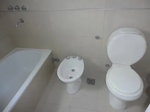 Departamento en Alquiler con 1 cocheras