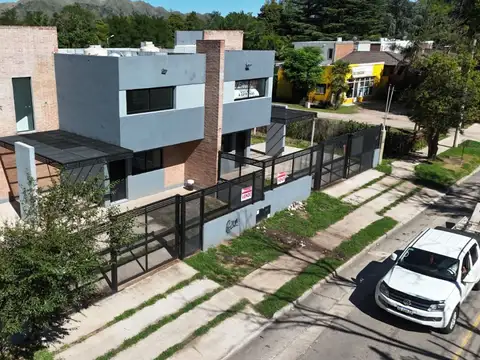 DUPLEX EN VENTA LAS CHACRAS, JUANA KOSLAY.