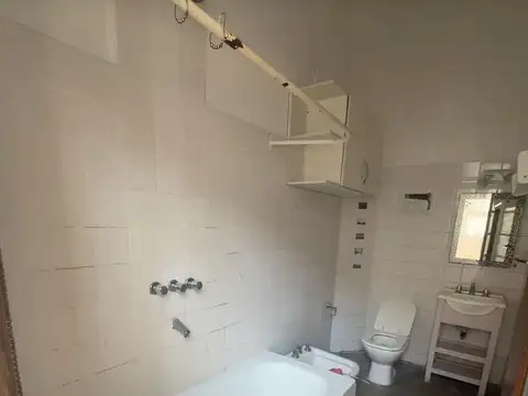 Depto Tipo Casa en Alquiler 75 años