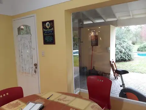 Casa 4 ambientes con 3 baños