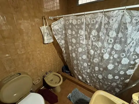 Depto Tipo Casa en Venta en Bernal Oeste, USD 58.000