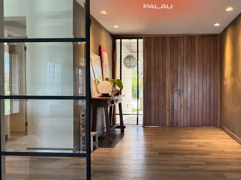 Excelente casa de categoría,sobre lago central-Santa Bárbara