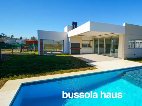 Casa a la venta barrio Nativas Puertos Escobar