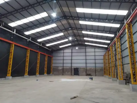 Alquiler Galpón 1060 M2 con Puente Grúa en Pilar