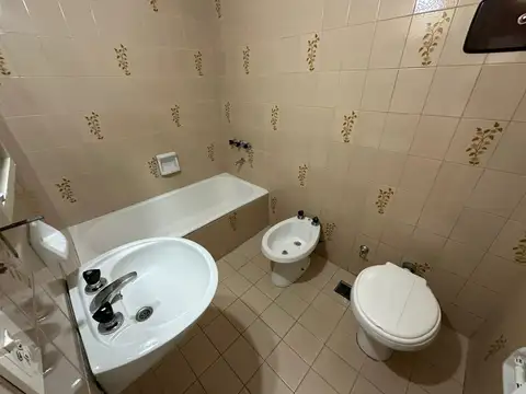 DEPARTAMENTO 3 AMBIENTES MUY LUMINOSO - EXCELENTE UBICACION