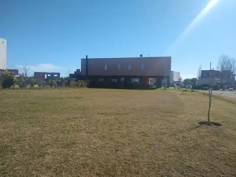 Terreno en Venta de 879,0 m2
