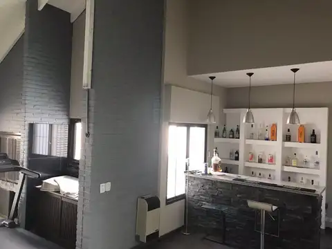 Casa 7 ambientes con 3 baños