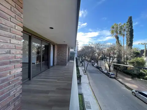 Roque Saenz Peña al 200 2 Piso  San Isidro