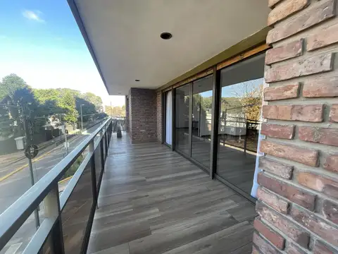 Departamento ALQUILER EXCLUSIVO PISO DE 200m² · 5 AMBIENTES + DEPENDENCIA Y COCHERA  EN SAN ISIDRO