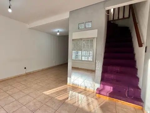 Depto Tipo Casa en Alquiler en San Antonio de Padua, $ 1.100.000