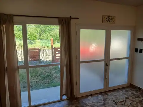 Casa en Vventa de 2 dormitorios. Barrio Ecor, Plottier