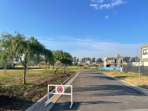 Terreno en Venta 35  mts Fondo