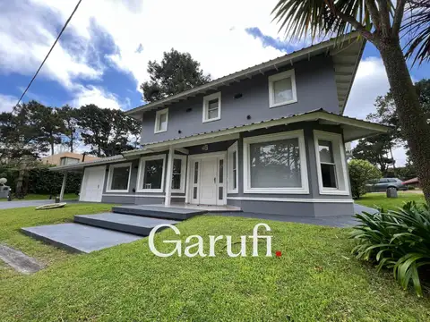 Casa en venta en Pinamar en barrio Golf Viejo
