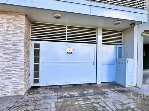 Venta de Cochera Cubierta, en La Plata