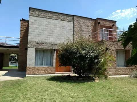 Casa en Venta con 1 cochera