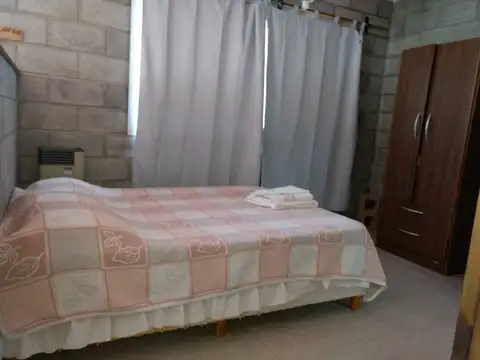 CASA DOS DORMITORIOS VENTA VALLE GRANDE PARQUIZADO