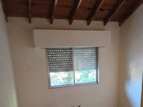 Casa en Alquiler con 1 cochera