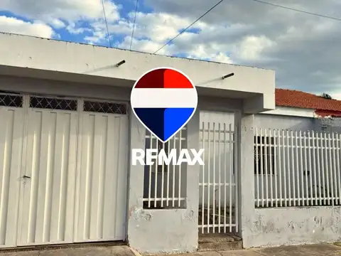 CASA 4 DORMITORIOS VENTA B° INTERSINDICAL ZONA SUR