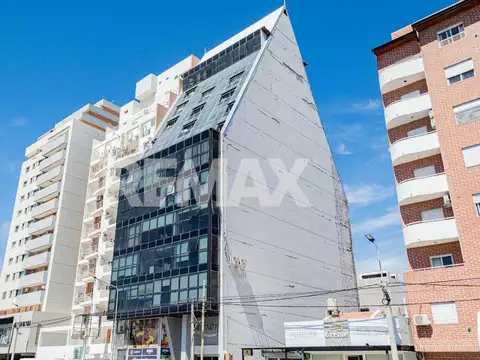 Doctor Luis Federico Leloir 400