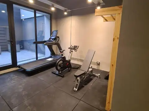 Humboldt e/ El Salvador y Costa Rica