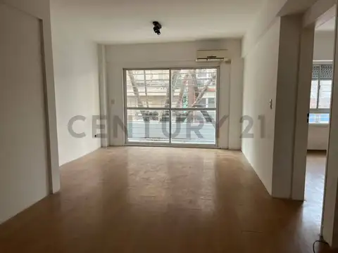 Lugones 4200, Piso 1