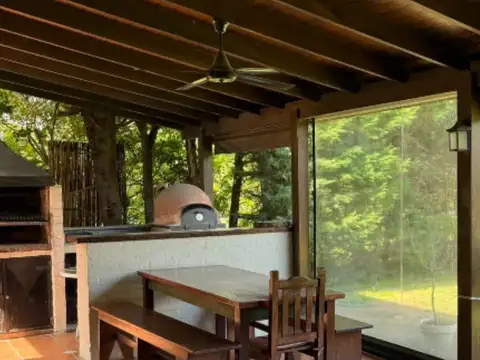 Casa en Venta con 5 cocheras