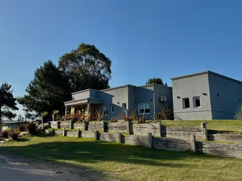 Venta Casa 6 Amb con Pileta en Deportiva Costa Esmeralda
