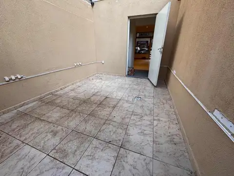 Local en Alquiler en Banfield, $ 800.000