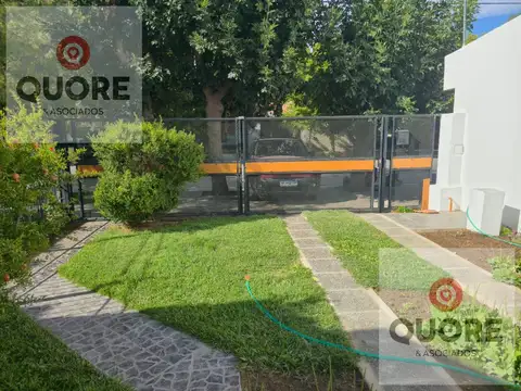 Depto Tipo Casa en Alquiler de 3 dormitorios