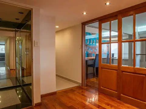 Departamento 10 ambientes con 4 baños